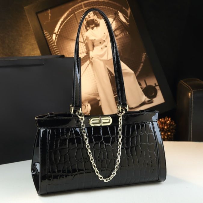 着物バッグ 艶やかクロコ型押しチェーン付ショルダーバッグ