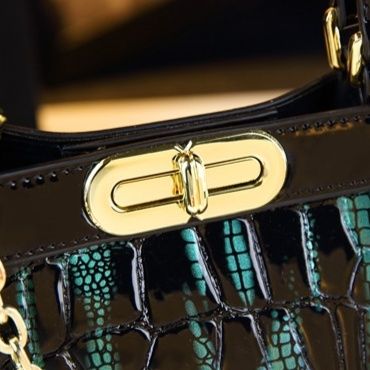 着物バッグ 艶やかクロコ型押しチェーン付ショルダーバッグ