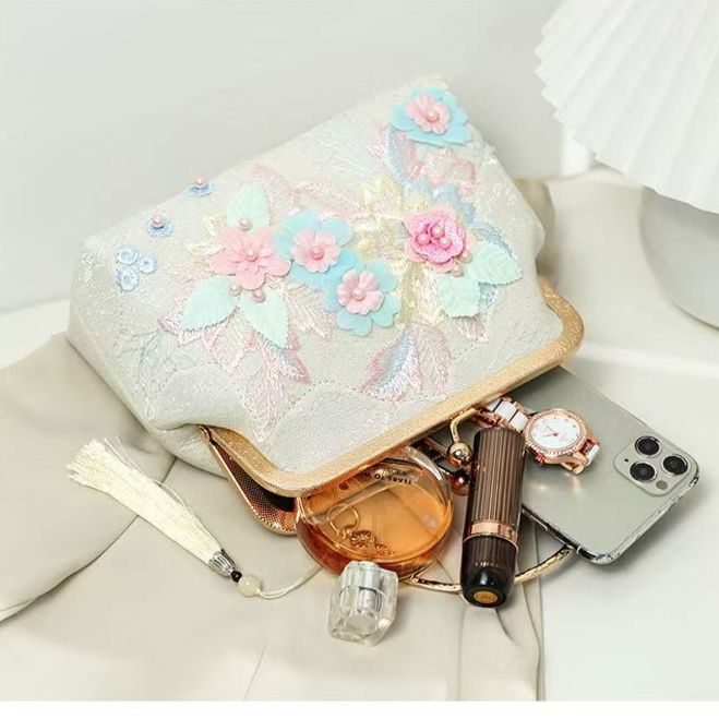 着物バッグ 花飾り刺繍がま口ショルダーバッグ