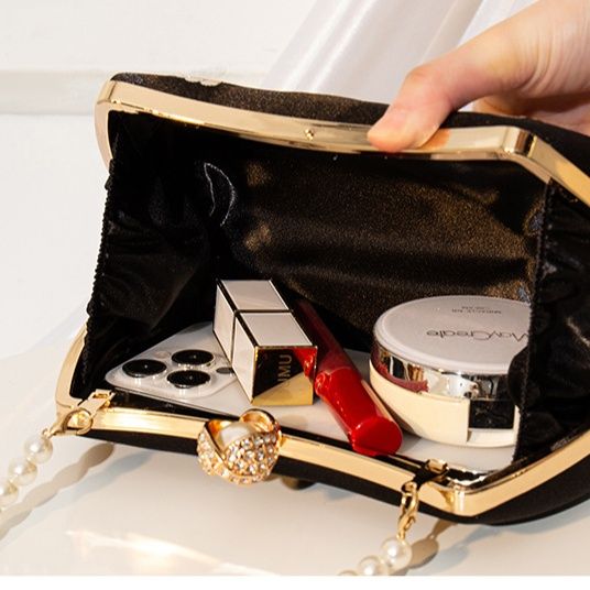 着物バッグ 牡丹と蝶の刺繍がま口ショルダーバッグ