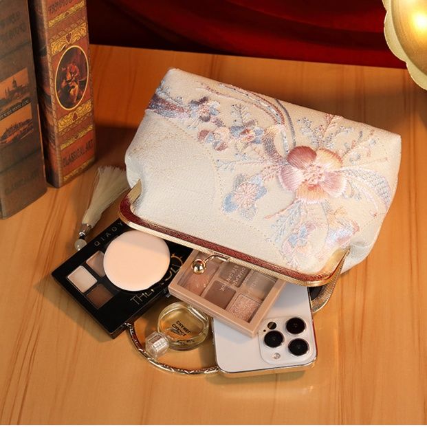 着物バッグ 花柄刺繍がま口ショルダーバッグ真珠飾り付き