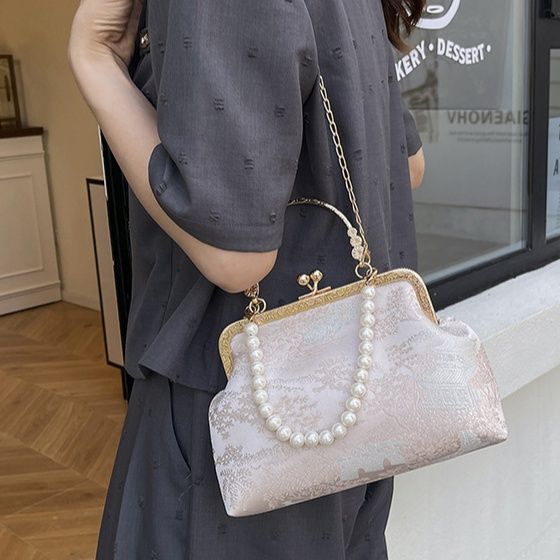 着物バッグ 花刺繍パール飾りがま口ショルダーバッグ