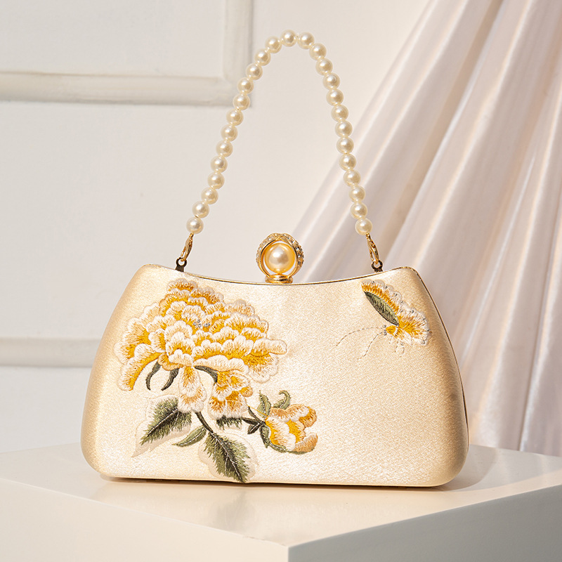 着物バッグ 牡丹と蝶の刺繍がま口ショルダーバッグ