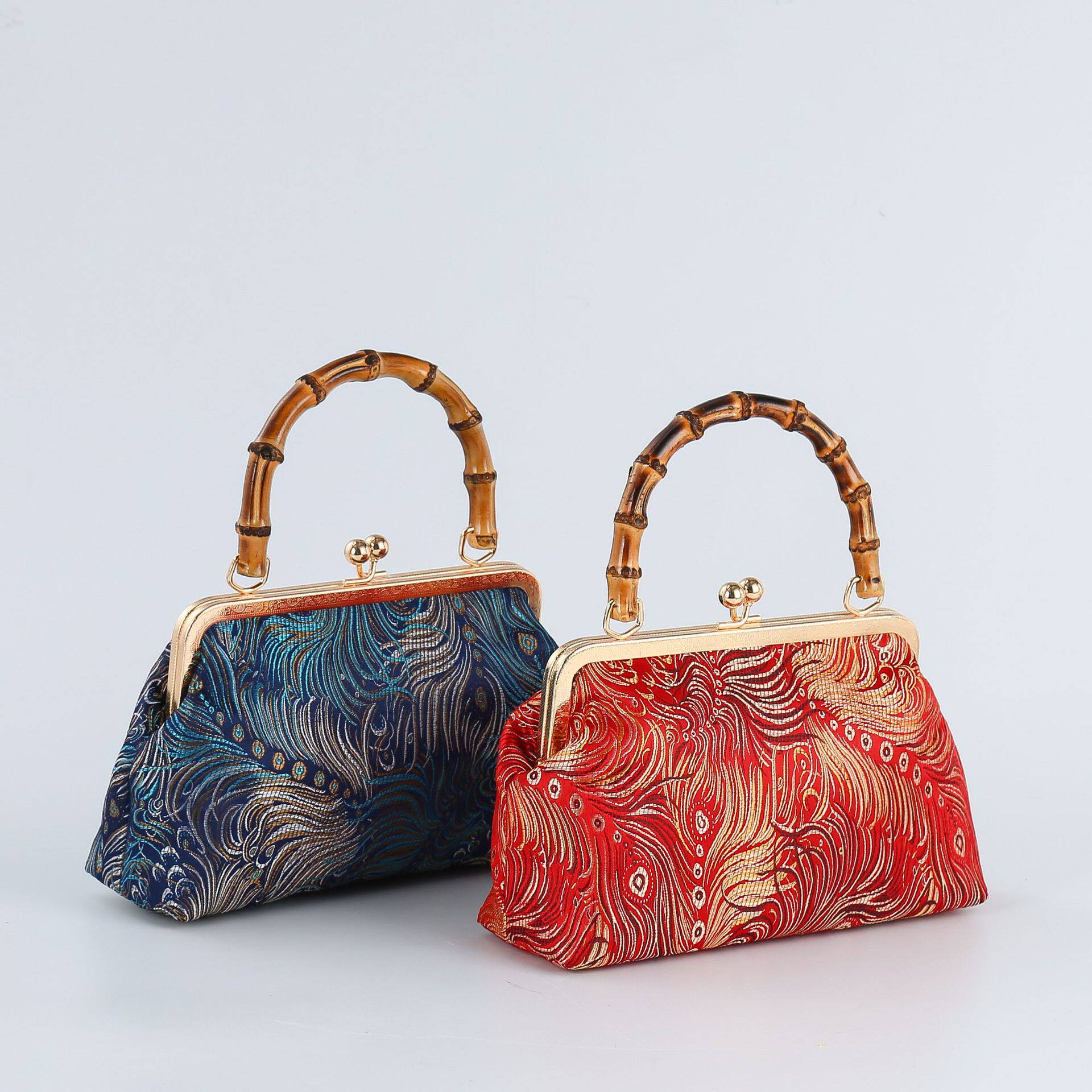 着物バッグ 孔雀羽模様和装がま口竹持ち手バッグ