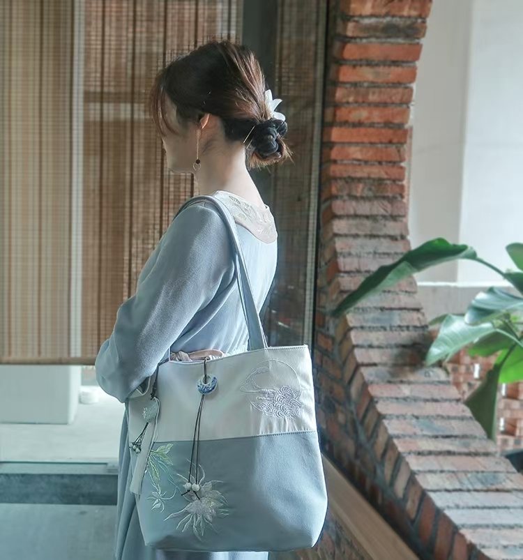 https://fulmo-img-server.com/kimonoria/3910eef3-d8b2-4b93-9700-7f0f28100e6e.jpg