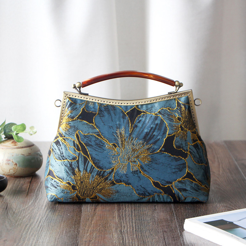 着物バッグ 金糸刺繍大輪花柄がま口手提げ鞄