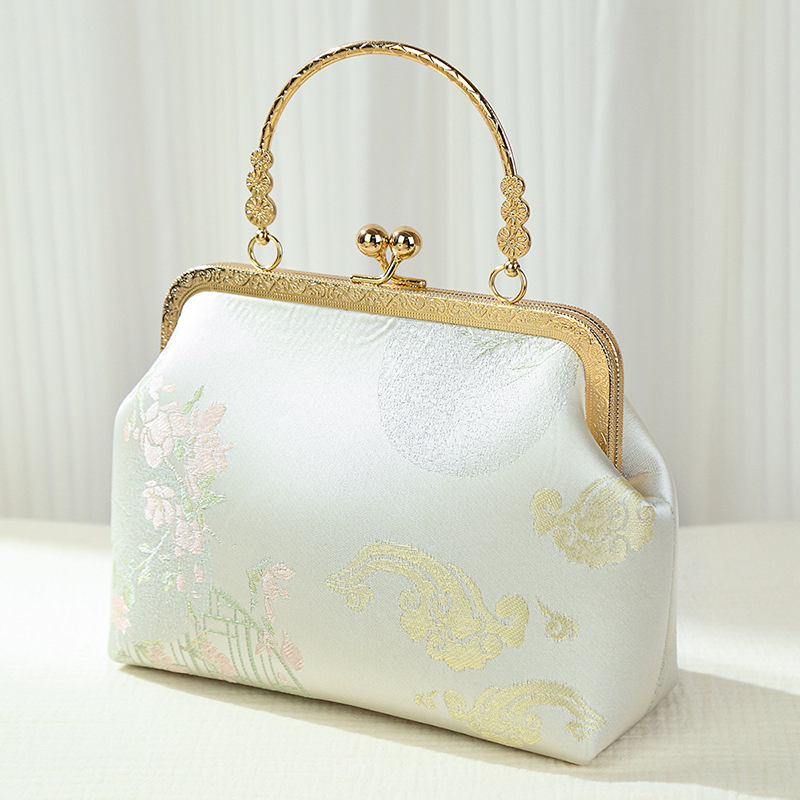 着物バッグ 雅な花刺繍がま口ショルダーバッグ