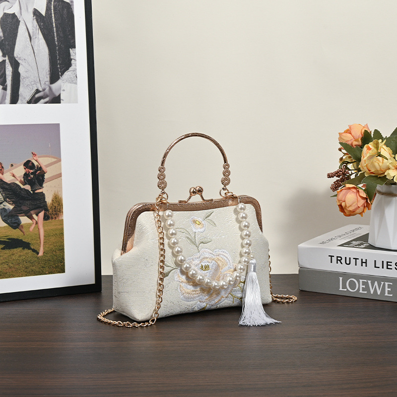 着物バッグ 花刺繍パール飾りがま口ショルダーバッグ