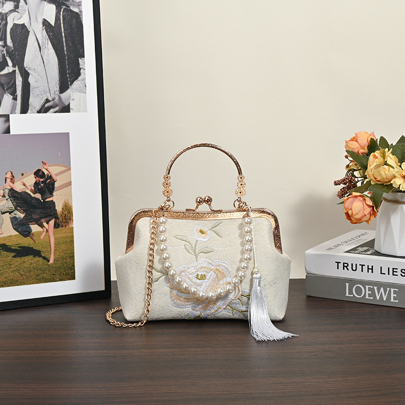 着物バッグ 花刺繍パール飾りがま口ショルダーバッグ