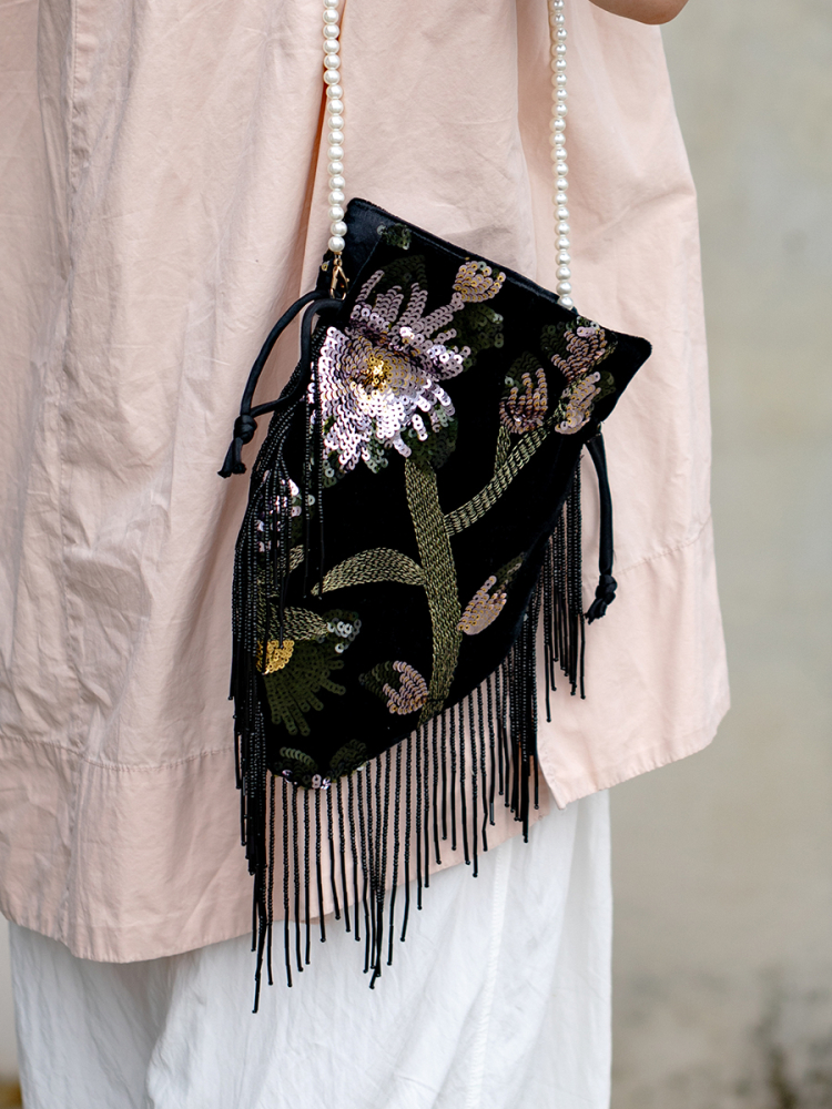 着物バッグ 花刺繍フリンジ付き巾着ショルダー