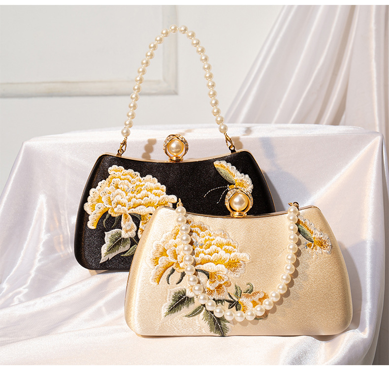 着物バッグ 牡丹と蝶の刺繍がま口ショルダーバッグ