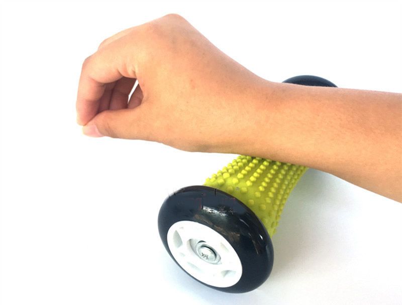 筋膜ローラー 携帯便利な足裏専用突起付き筋膜ローラーミニ