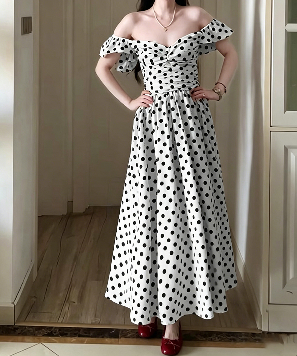 https://fulmo-img-server.com/kireime-closet/01f92c9c-bae1-4a68-af91-bf8d4aa4c1bb.jpg