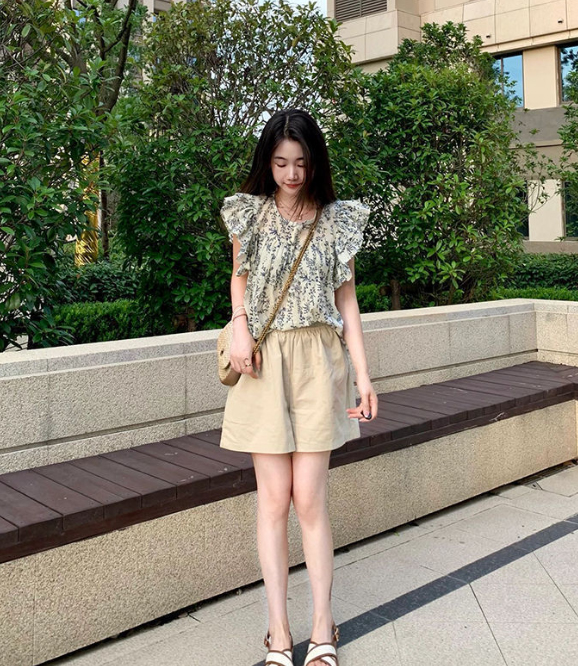https://fulmo-img-server.com/kireime-closet/0c4e38eb-b8f2-4b32-9ea5-5011bdb70194.jpg