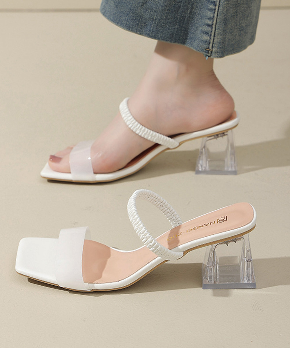 https://fulmo-img-server.com/kireime-closet/153bcb07-9095-4201-8a9c-c3a4e815489c.jpg
