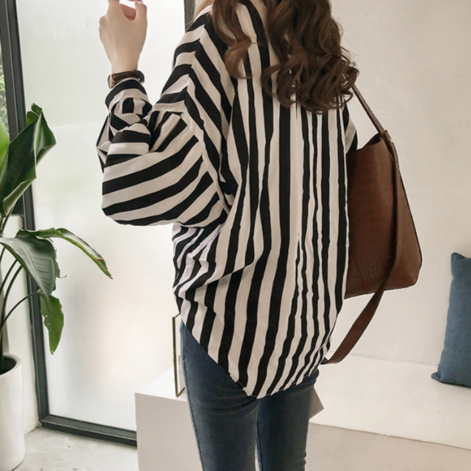 https://fulmo-img-server.com/kireime-closet/75e59f6b-39f4-457f-a613-c275f42e2ca8.jpg
