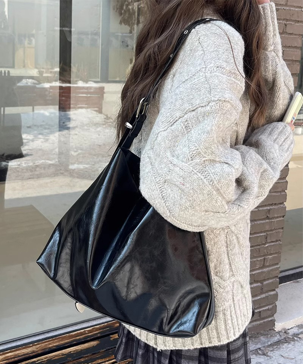 https://fulmo-img-server.com/kireime-closet/a53062a0-b2c6-4d96-b27c-0665e3c00204.jpg