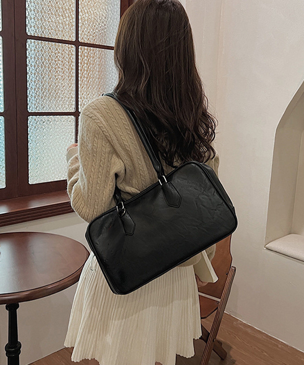 https://fulmo-img-server.com/kireime-closet/ae37e569-b5e7-4dca-b0e1-f7cc24781a52.jpg