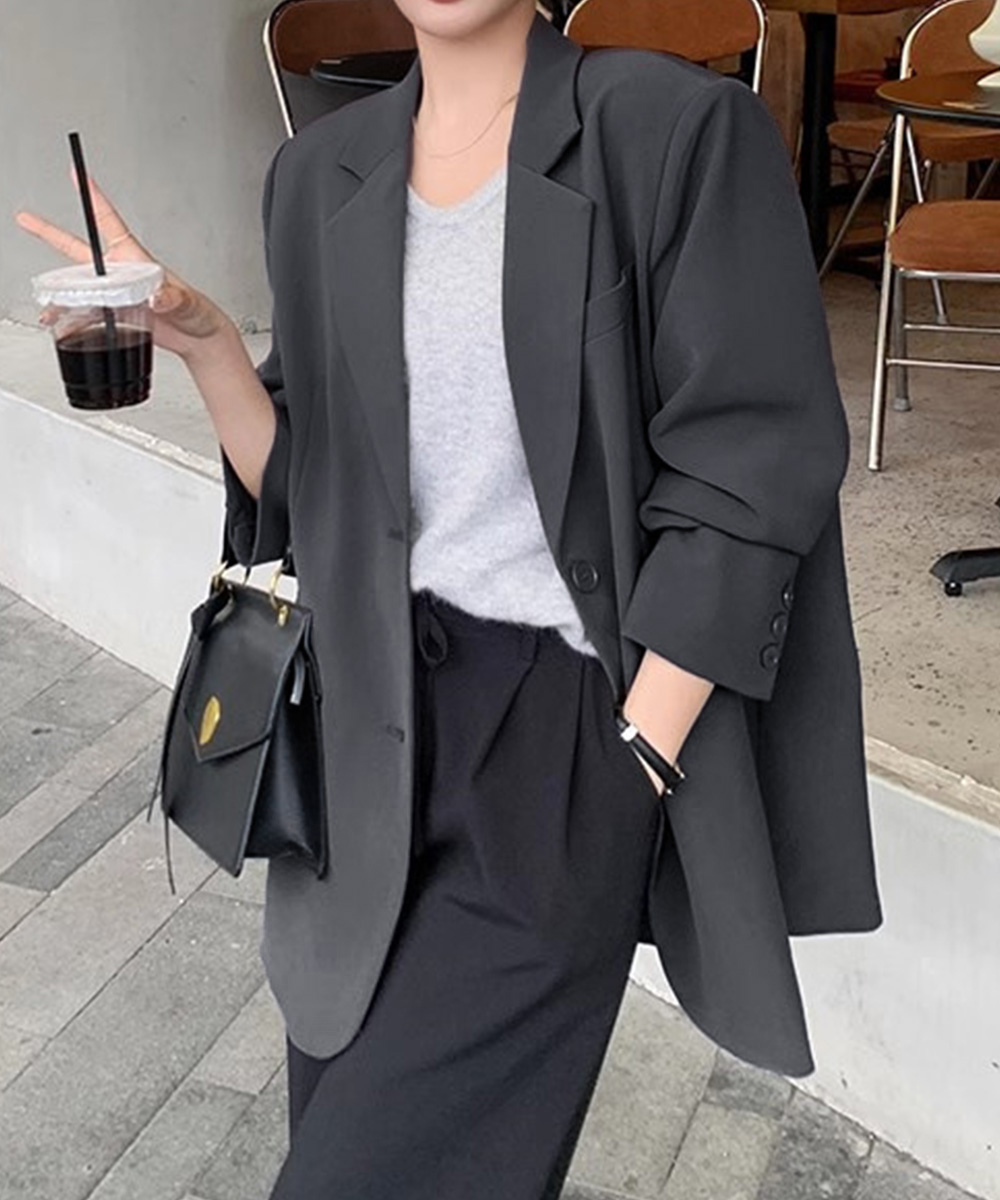 https://fulmo-img-server.com/kireime-closet/affb2bf3-e345-4ec9-9ece-36da96b77061.jpg