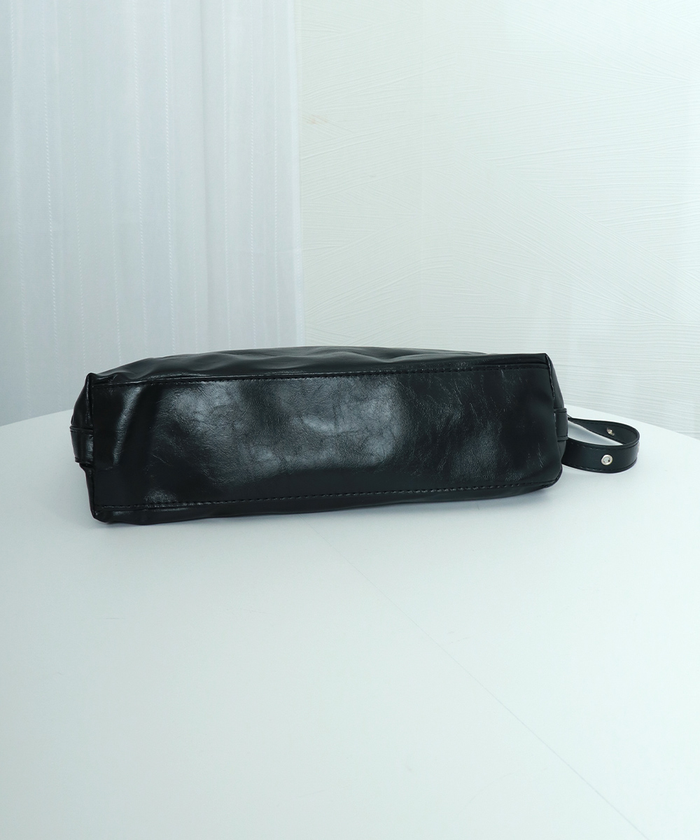 https://fulmo-img-server.com/kireime-closet/bcca578a-6795-47f1-840d-f961bafd56bc.jpg