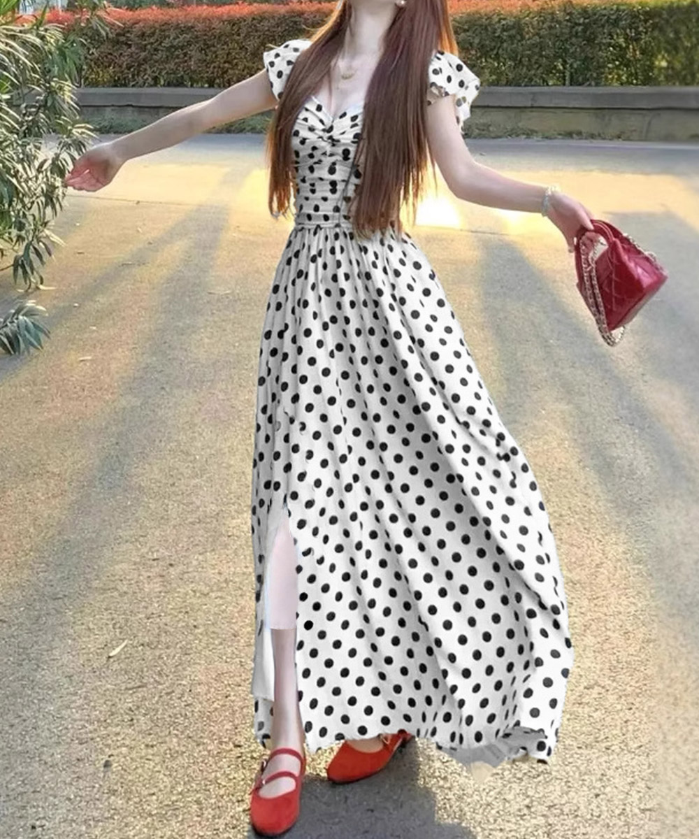 https://fulmo-img-server.com/kireime-closet/db89f1f6-dc76-46ba-bb1e-56e6535f28a0.jpg