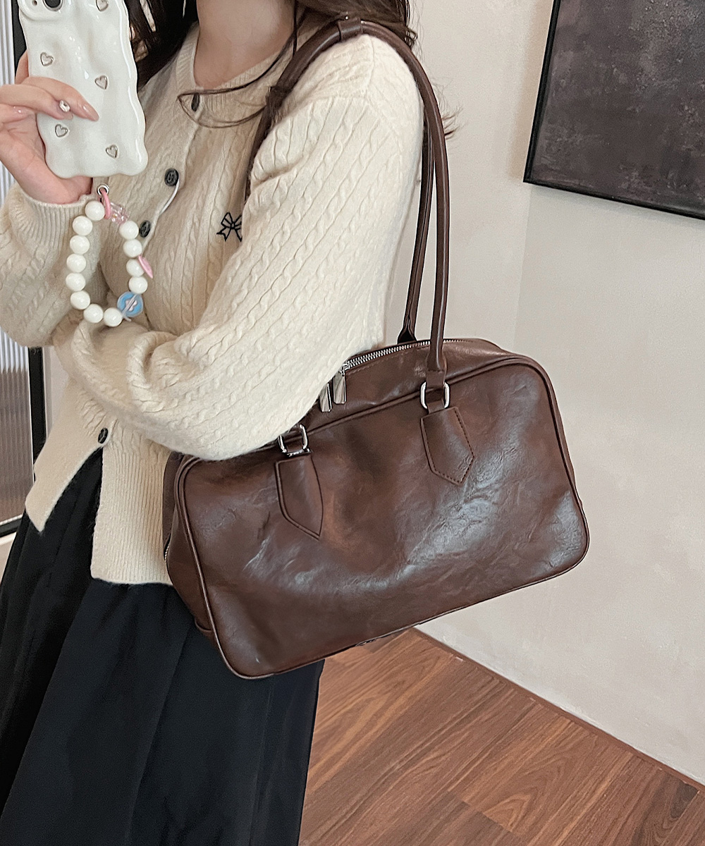 https://fulmo-img-server.com/kireime-closet/fbc987cc-bdc8-4aa7-8a18-2b11178745da.jpg