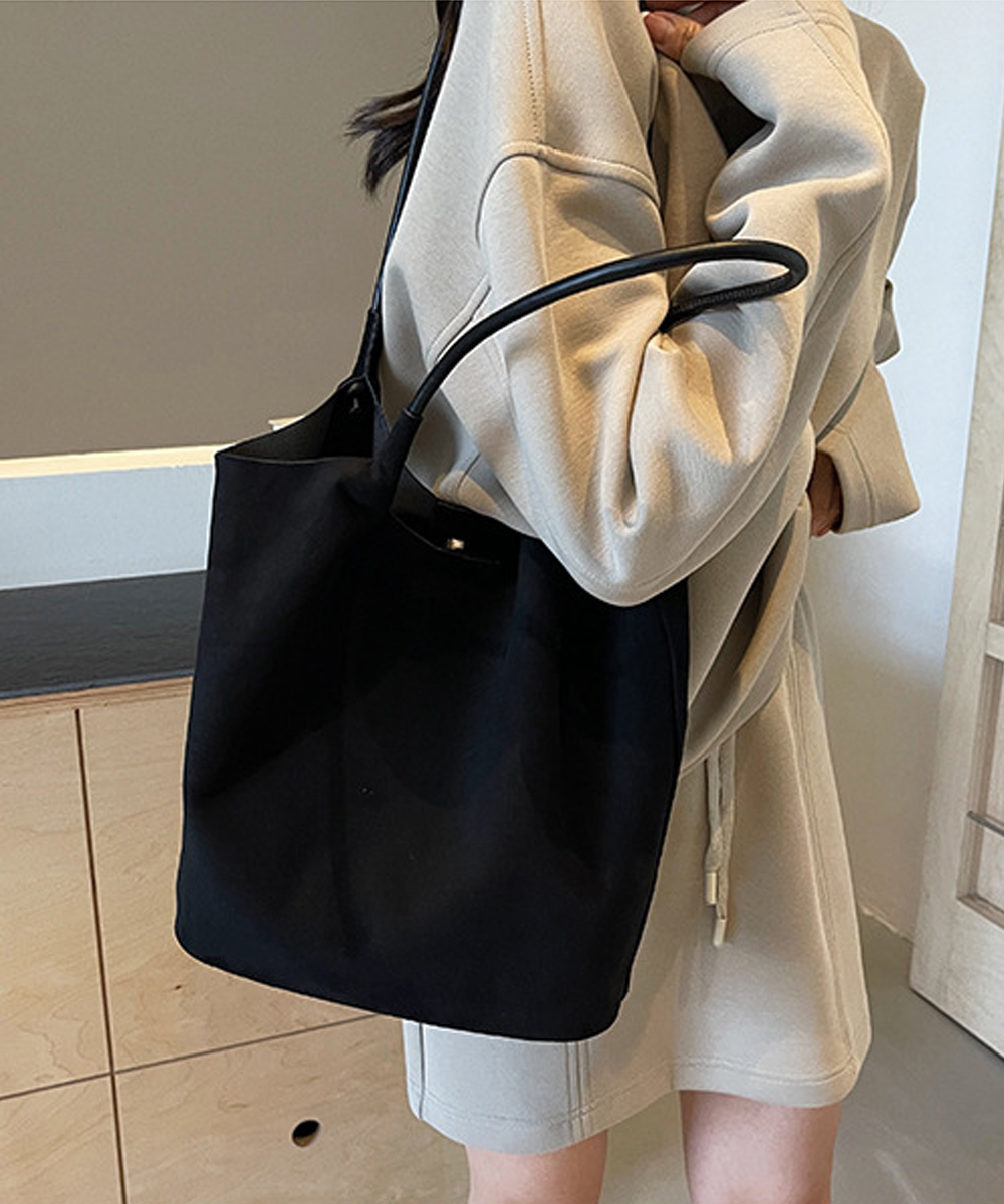 https://fulmo-img-server.com/kireime-closet/fc508708-5cbc-4f16-b464-98ed4cc89d36.jpg