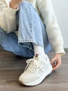 キレイめファッション  シンプルグレーメッシュスニーカー