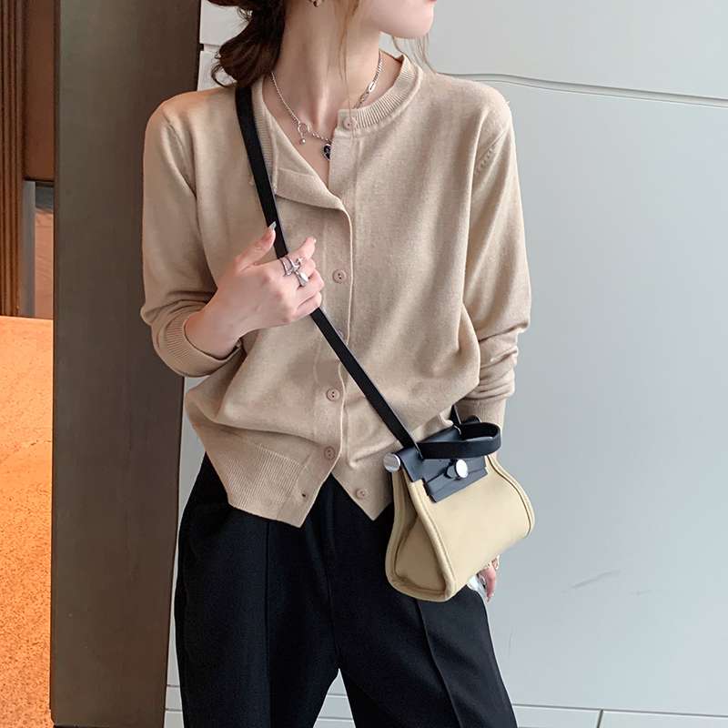 https://fulmo-img-server.com/kireime/19e4c332edb24947b77d5cb598abf81d.jpg
