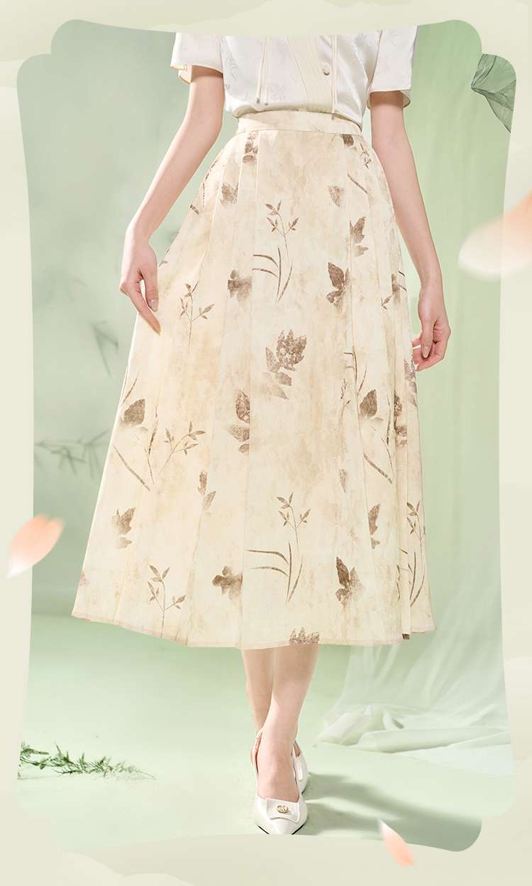 キレイめファッション  優雅な花柄プリーツロングスカート