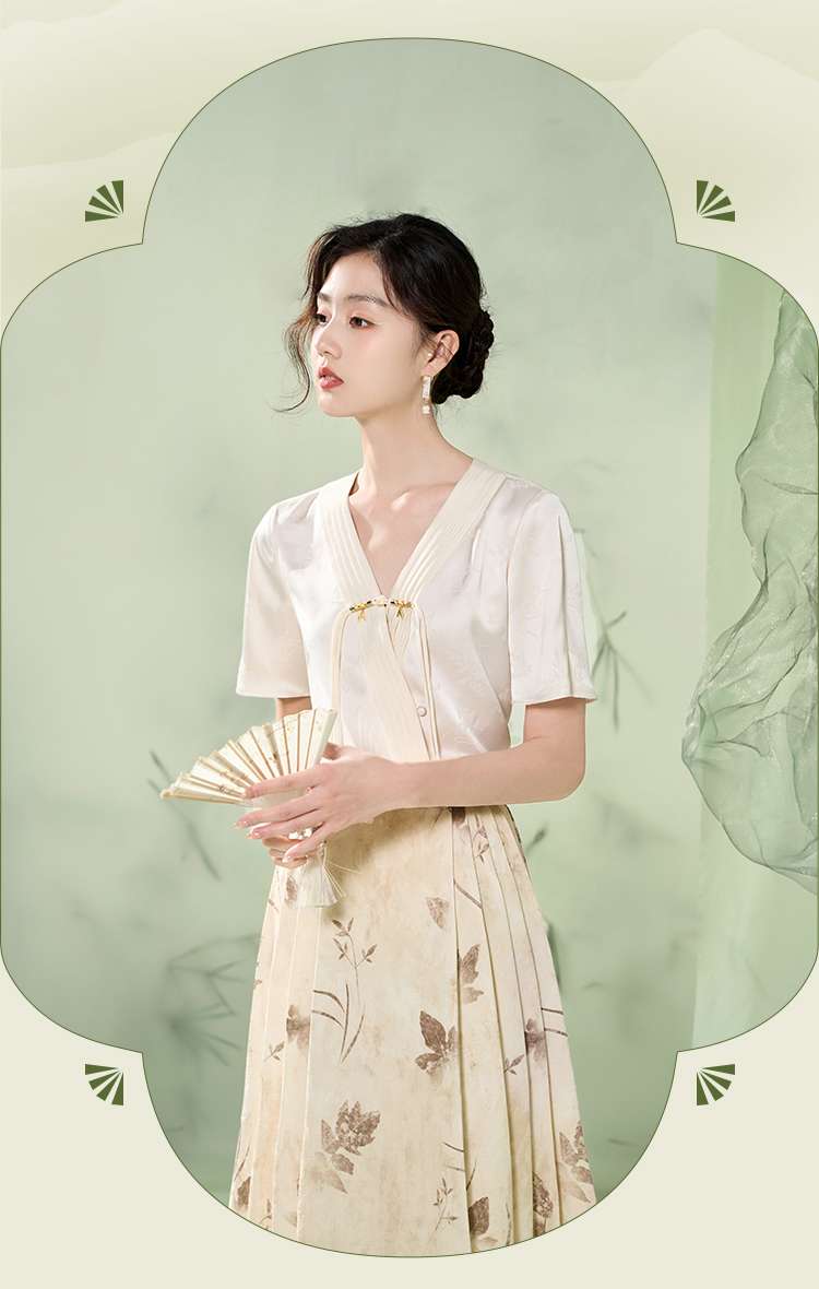 キレイめファッション  優雅な花柄プリーツロングスカート