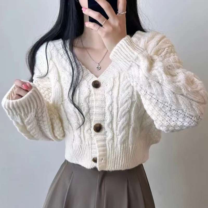 キレイめファッション 千鳥格子柄ケーブル編みカーディガン