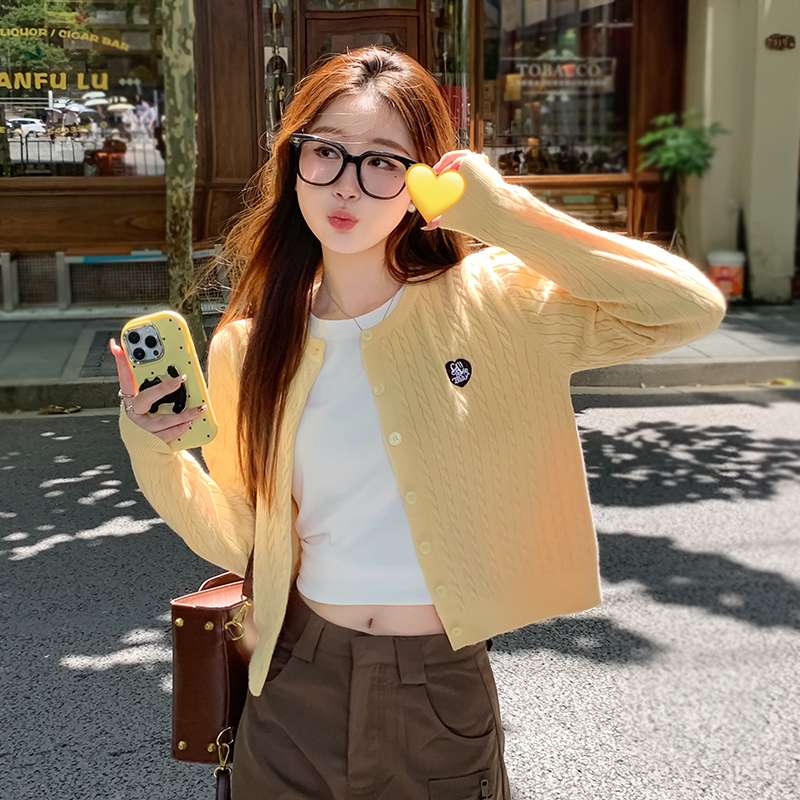 https://fulmo-img-server.com/kireime/bb610a77e18f4e76a51b865bed7a227e.jepg