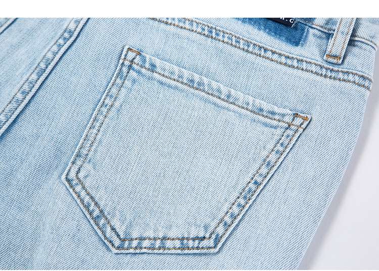 キレイめファッション  クロップド丈スリットデニムパンツ