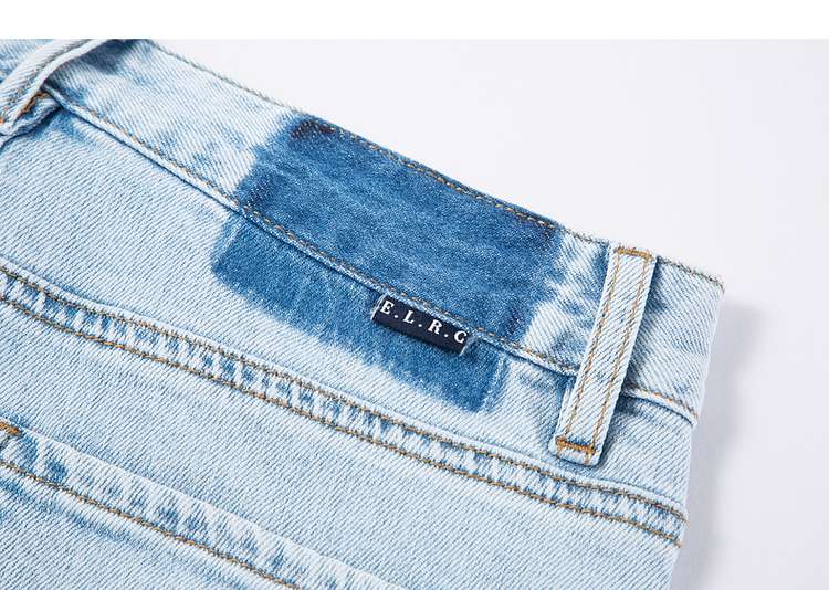 キレイめファッション  クロップド丈スリットデニムパンツ