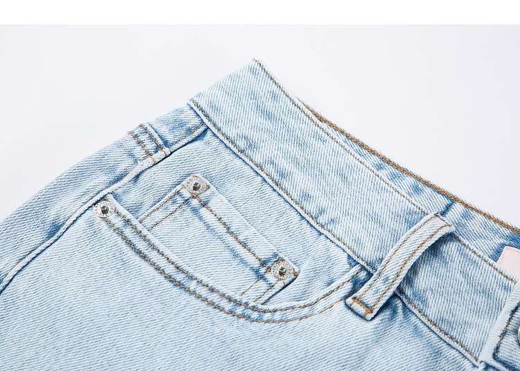 キレイめファッション  クロップド丈スリットデニムパンツ