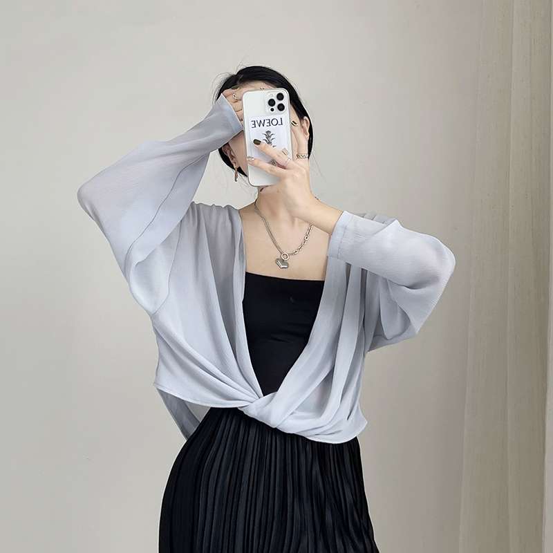 https://fulmo-img-server.com/kireime/e72cc5d084384b5891bf380fb4d55fe1.jpg