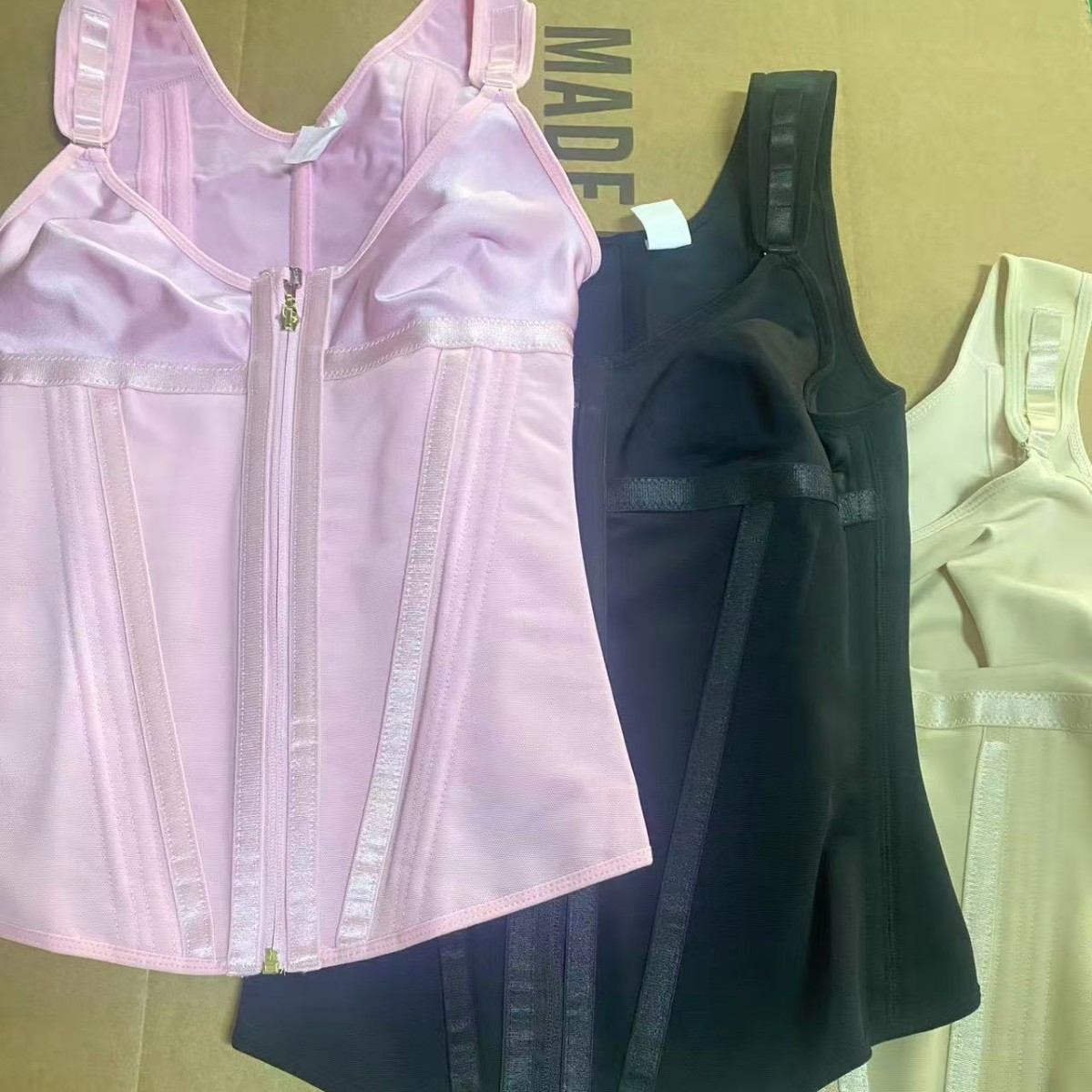 https://fulmo-img-server.com/kiremie-underwear/8c811439-c436-4cb9-a045-4ced5445f520.jpg