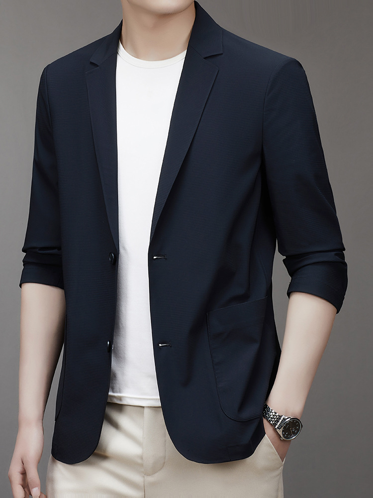 フォーマルスーツ 上質な無地生地のテーラード二つ釦ジャケット