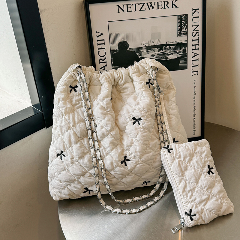 キルティングバッグ リボン刺繍巾着バッグ キルティング大容量 全5色