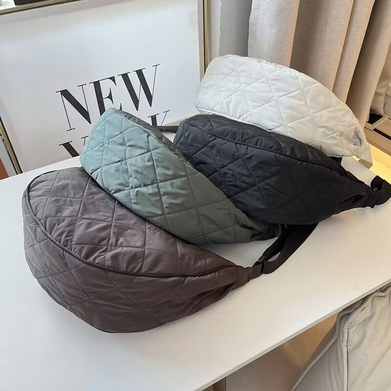 キルティングバッグ シンプル半月型キルティングショルダー
