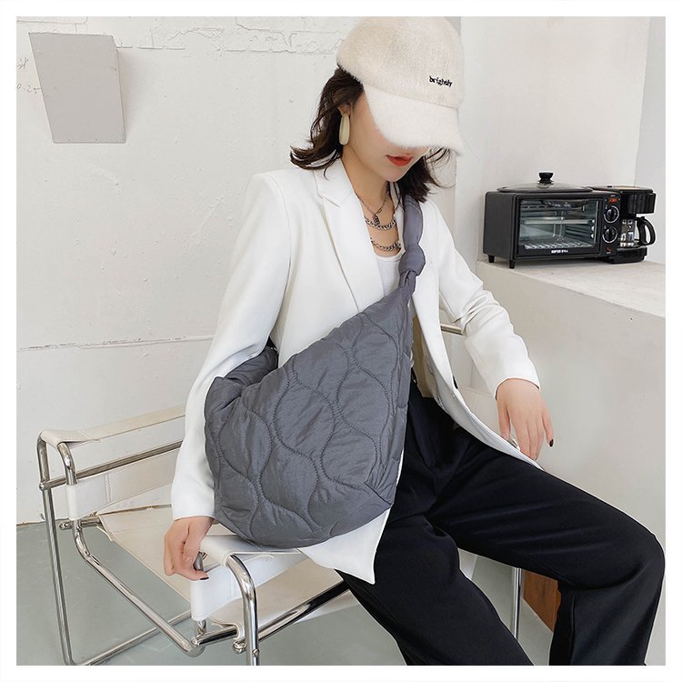 https://fulmo-img-server.com/kiruti/11ae863d-375f-470c-86f7-cf7181eb2bbc.jpg