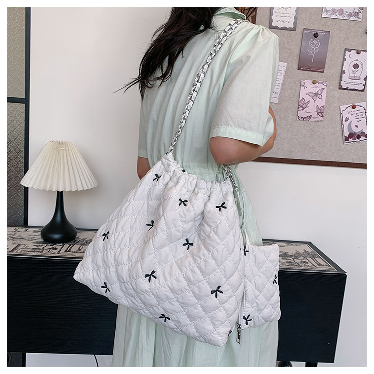 キルティングバッグ リボン刺繍巾着バッグ キルティング大容量 全5色