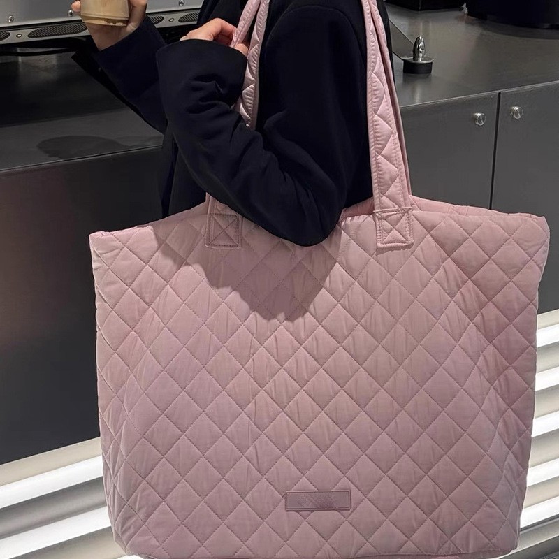 キルティングバッグ 菱形キルティング大容量トートバッグ