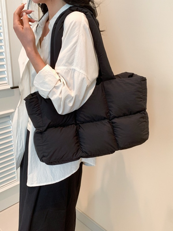 キルティングバッグ ふんわりボリューム感のあるキルティングトートバッグ