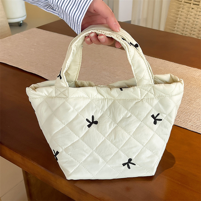 キルティングバッグ リボン刺繍キルティングトートバッグ 可愛いミニバッグ