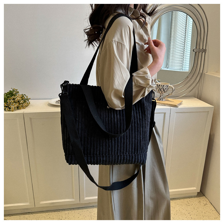 コーデュロイ風キルティングバッグ