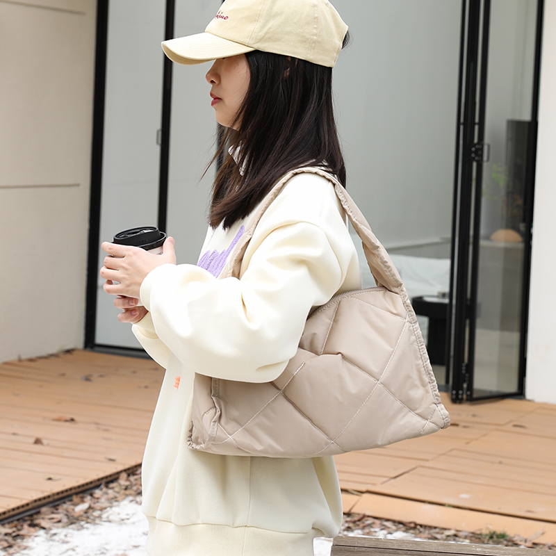 キルティングバッグ もこもこキルティングショルダーバッグ
