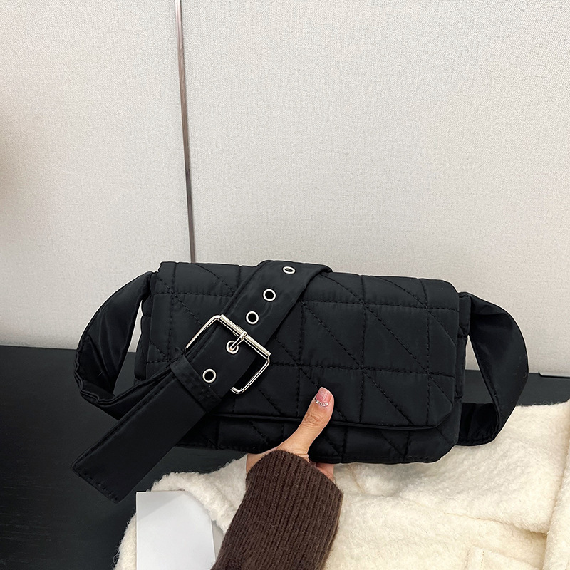 キルティングバッグ キルティングステッチコンパクトバッグ