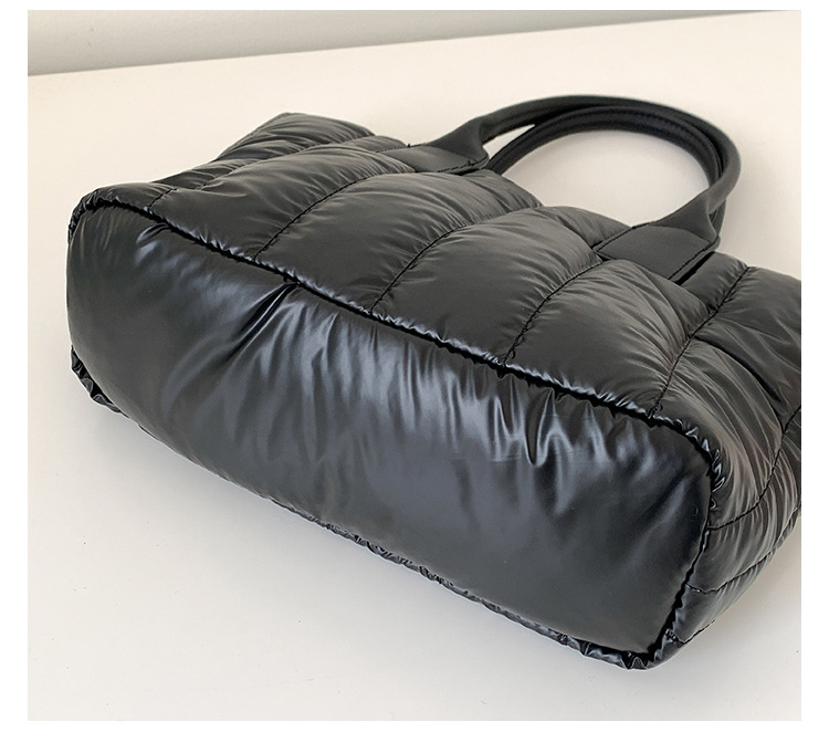 キルティングバッグ 中綿入りふっくらキルティングトートバッグ